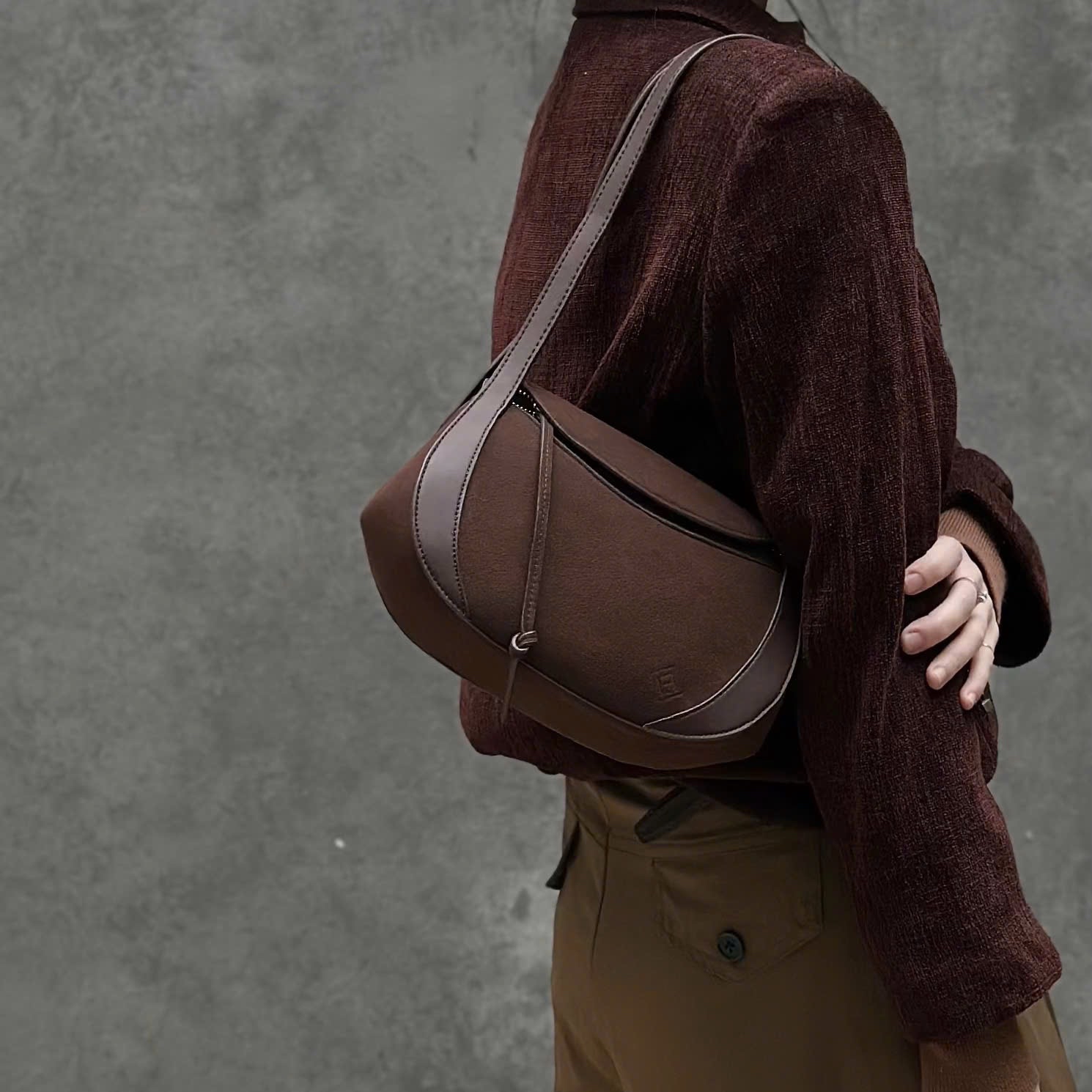 [L’FEMME] Notch Bag — Brown / สีน้ำตาล