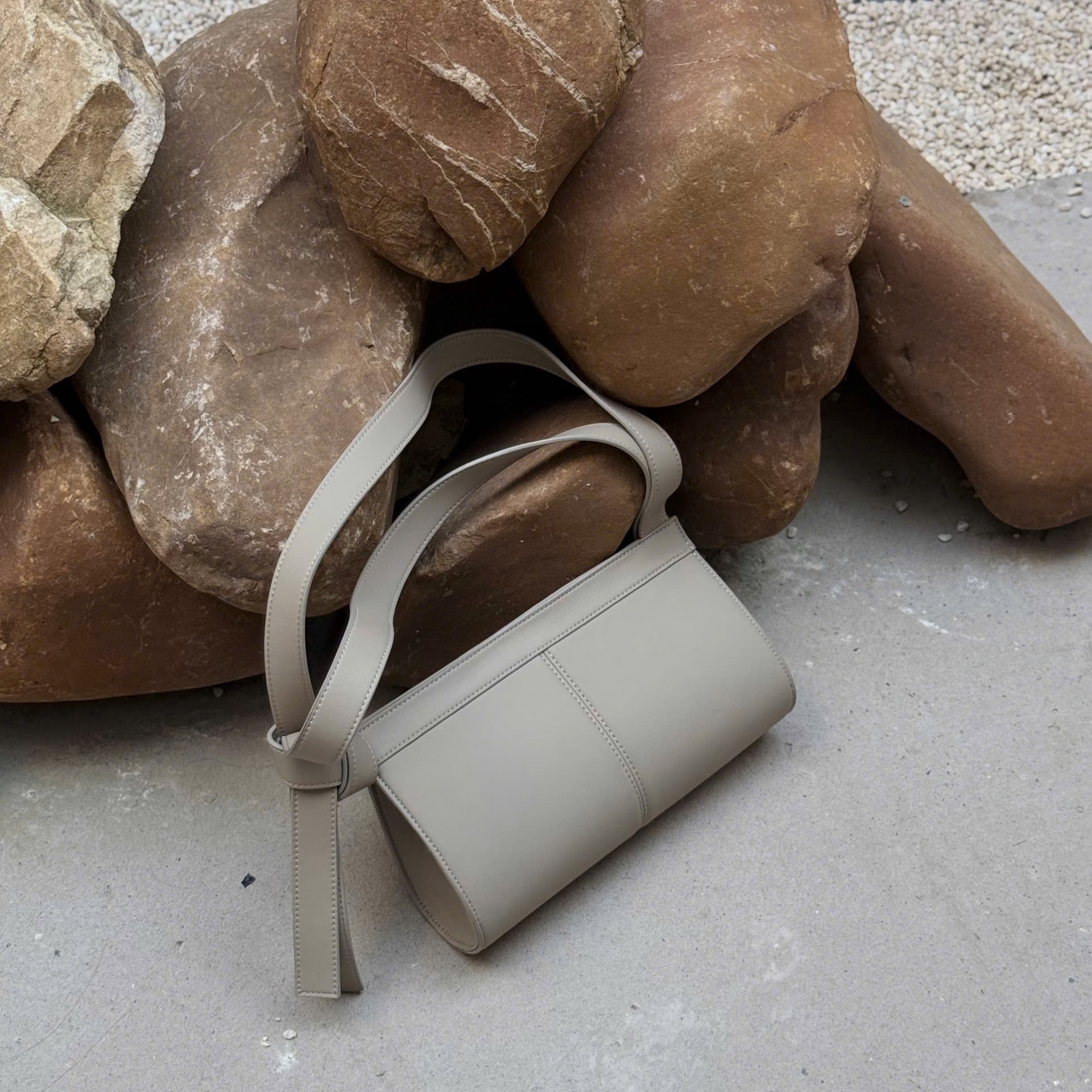 [L’FEMME] Noue Bag — Sand Beige / สีเบจทราย