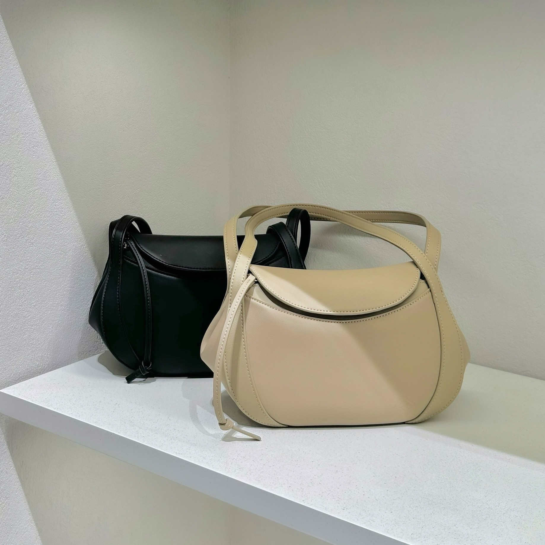 [L’FEMME] Notch Bag — Beige / สีเบจ — 3