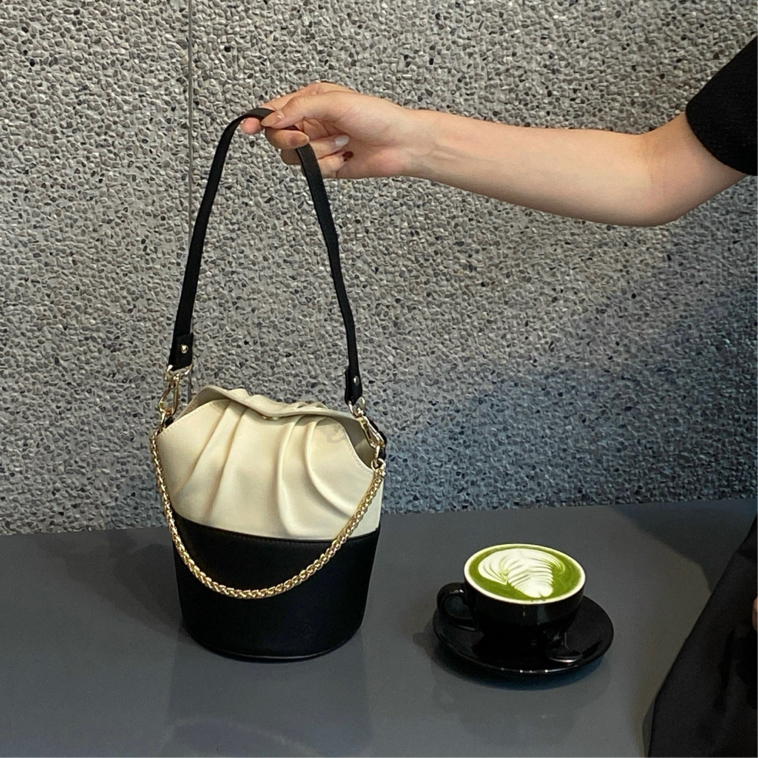 [L’FEMME] MiDang Bag — Black and Cream / สีดำและครีม — 4