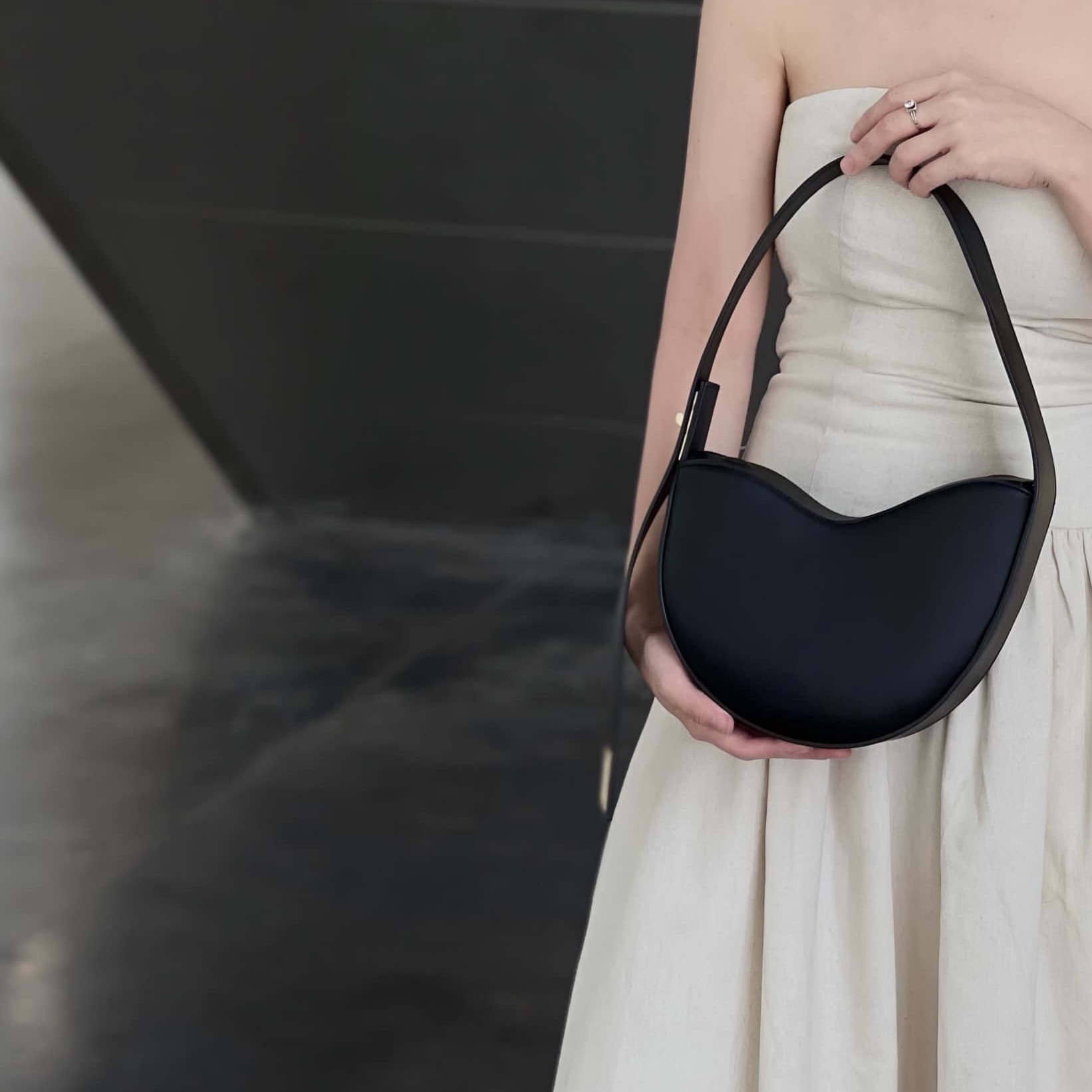 [L’FEMME] Tulipe Bag — Black / สีดำ — 2