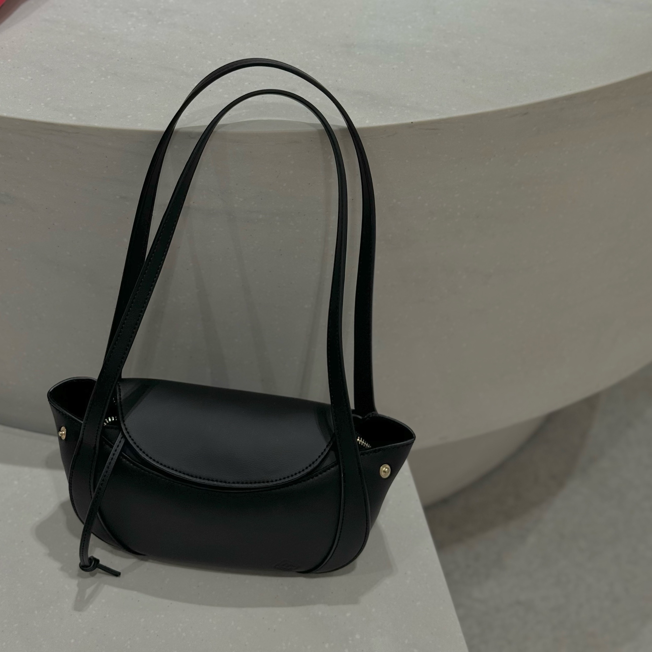 [L’FEMME] Notch Bag — Black / สีดำ — 2