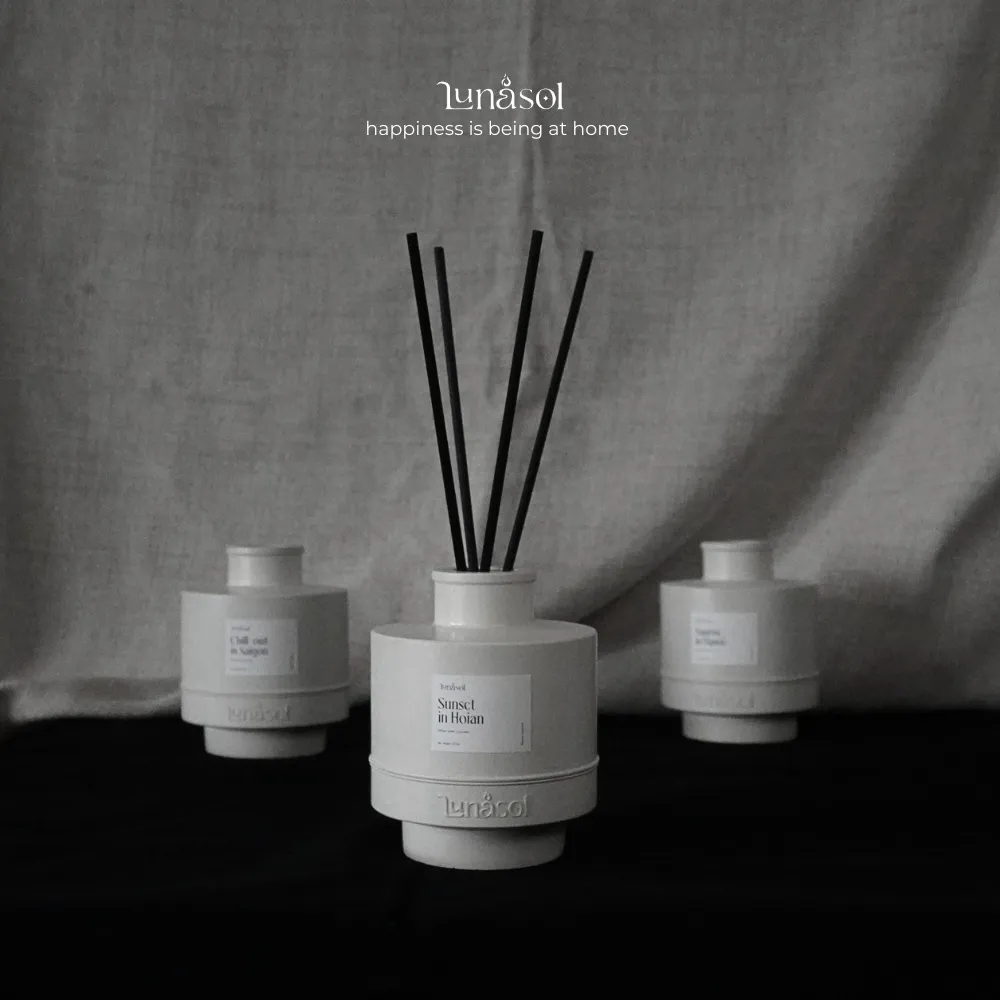 Lunasora ก้านไม้หอมปรับอากาศ ขวดซีเมนต์สีขาว 120 มล. เลือกได้ 5 กลิ่น — 2
