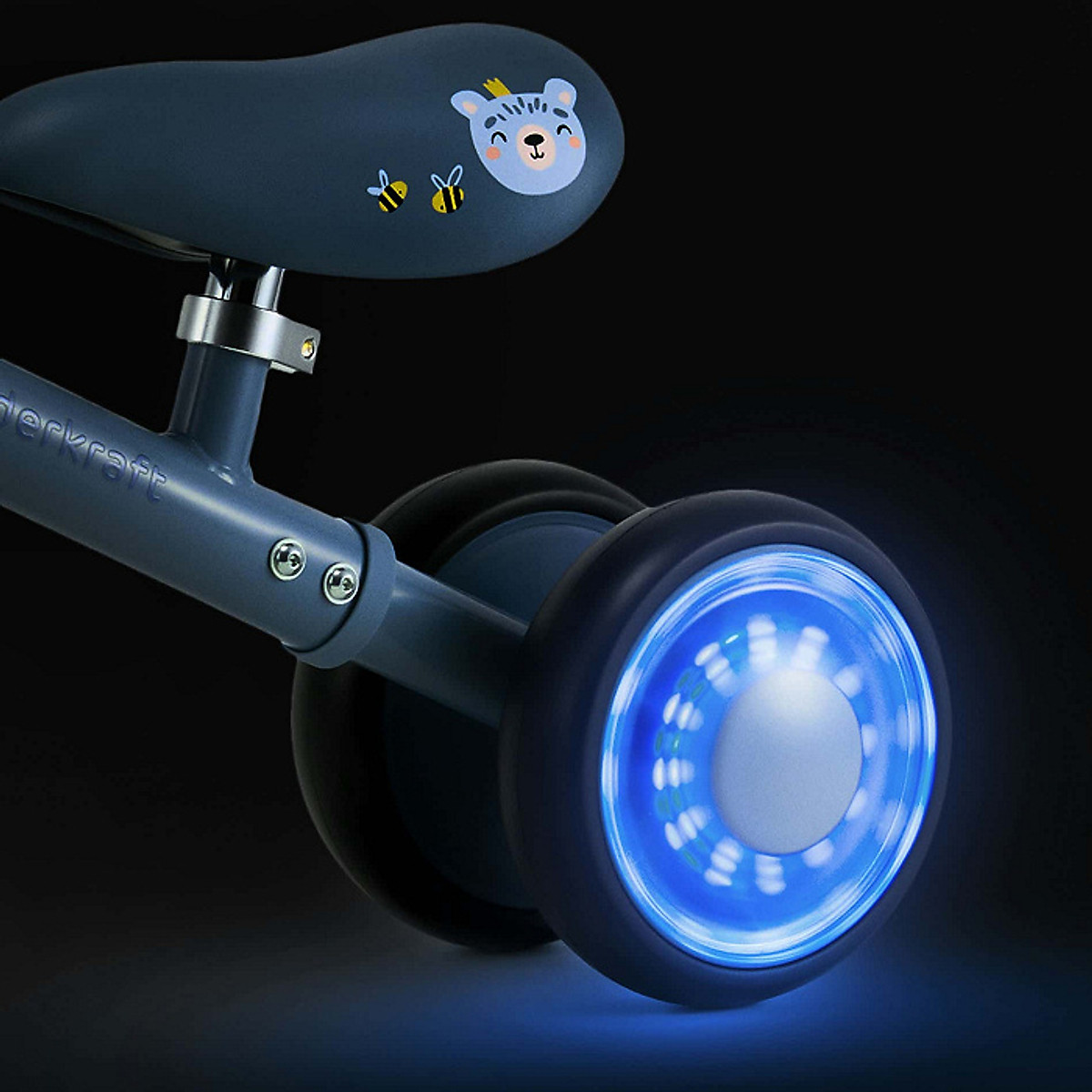 Kindercraft Cutey Flash จักรยานทรงตัว 4 ล้อ ล้อมีไฟ LED เด็ก 1 ขวบขึ้นไป เบา 2.1 กก. — 4