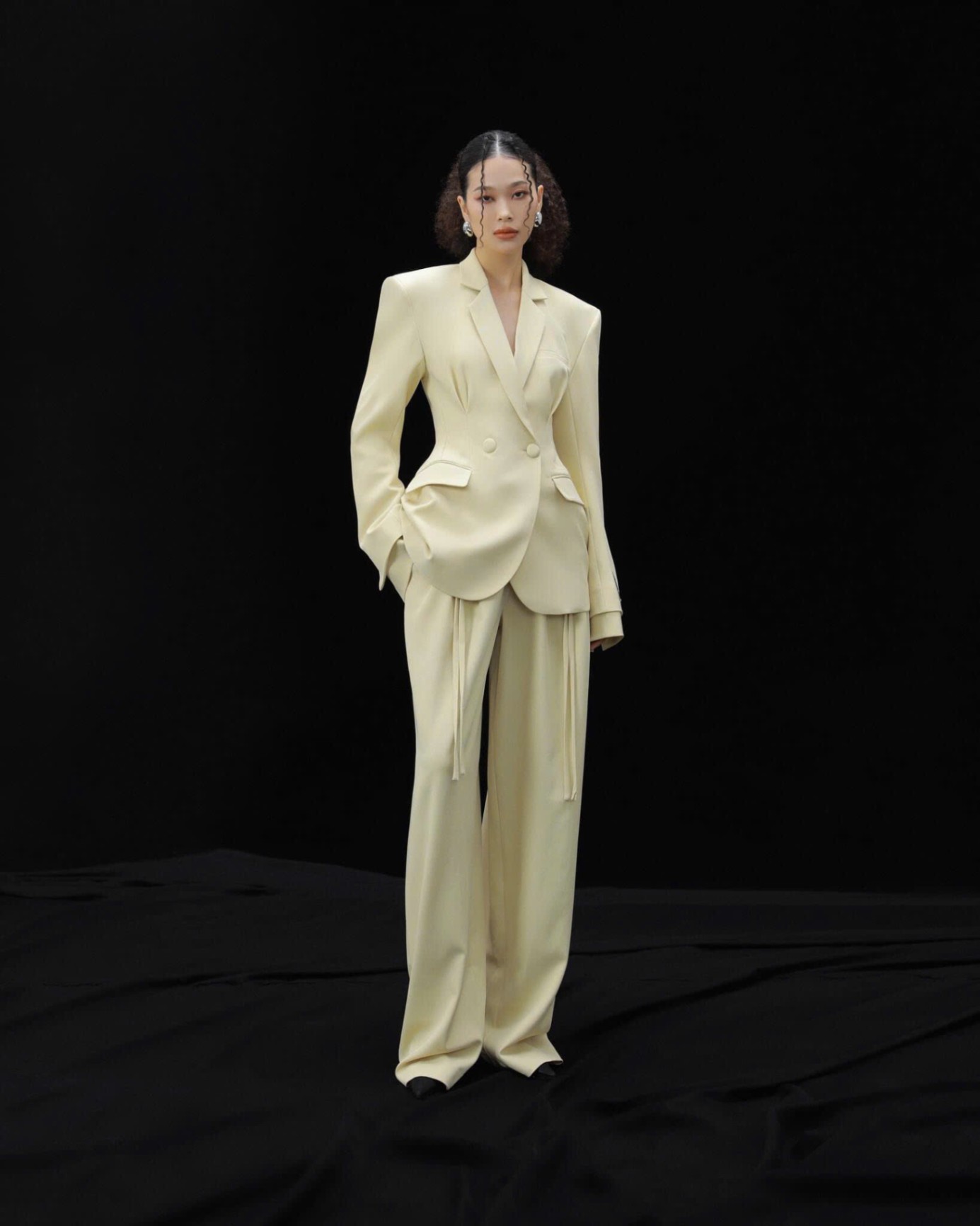 Mega Pants Yellow Pastel — กางเกงเอวสูงขากว้าง สีเหลืองพาสเทล