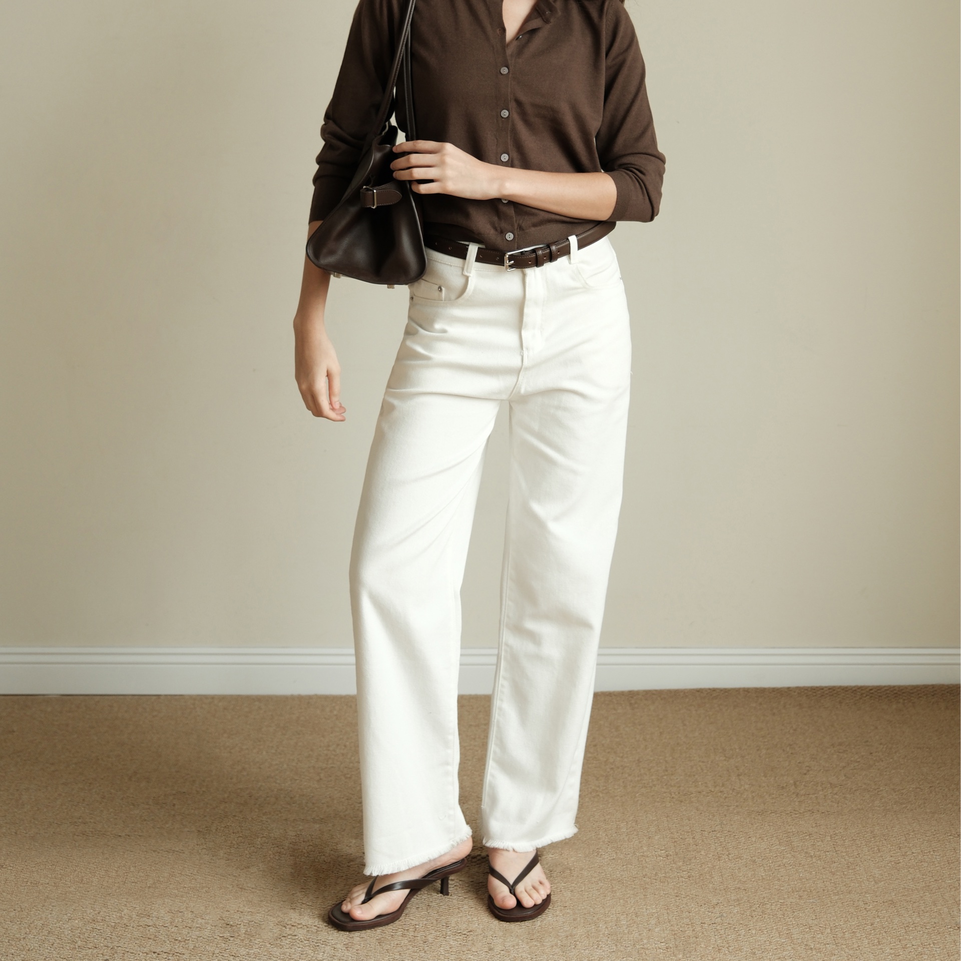 Cleanfit White Jeans — กางเกงยีนส์ขาว ทรงคลีนฟิต — 3