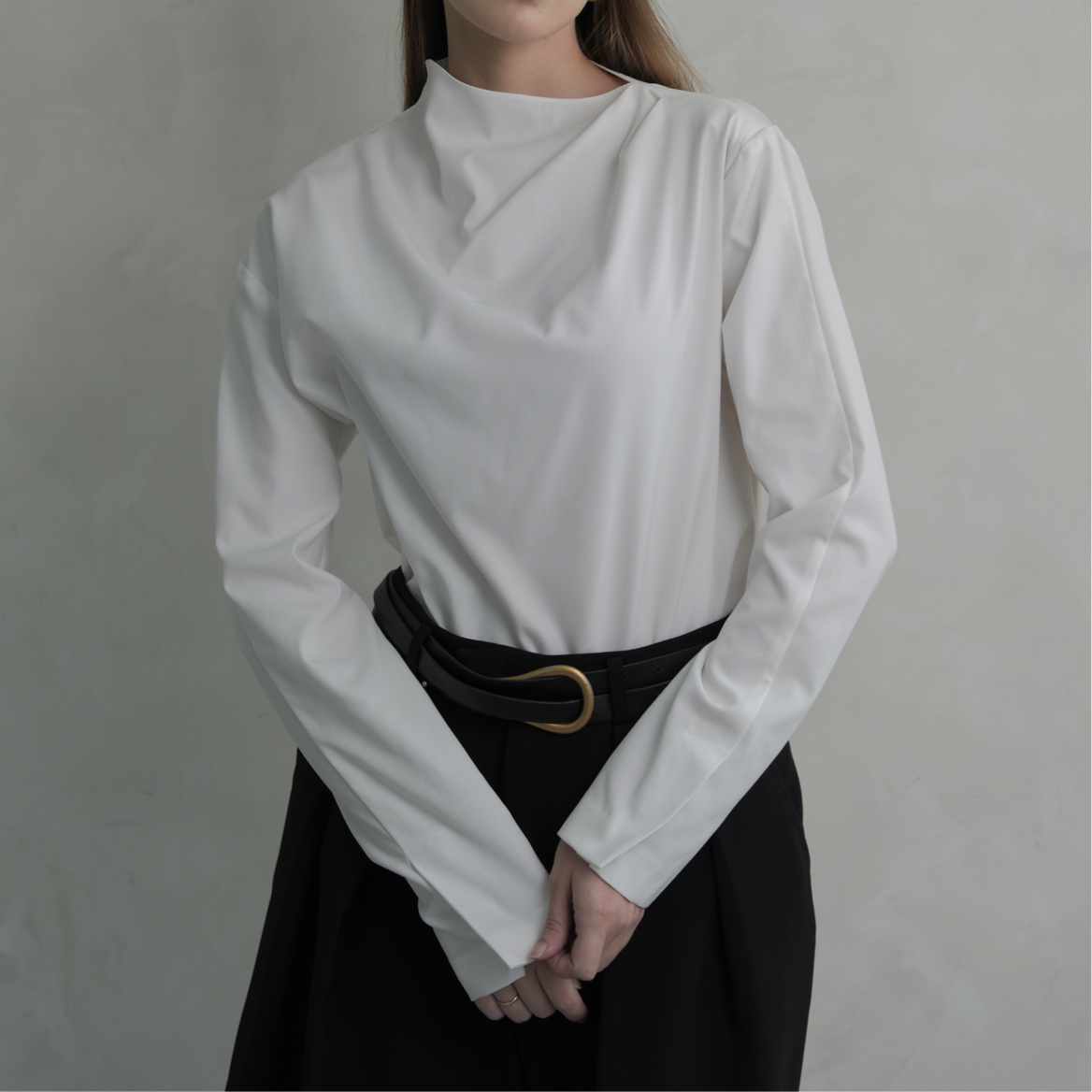 Emma Top — เสื้อฟรีไซซ์ทรงเรียบ ดำ/ขาว — 4
