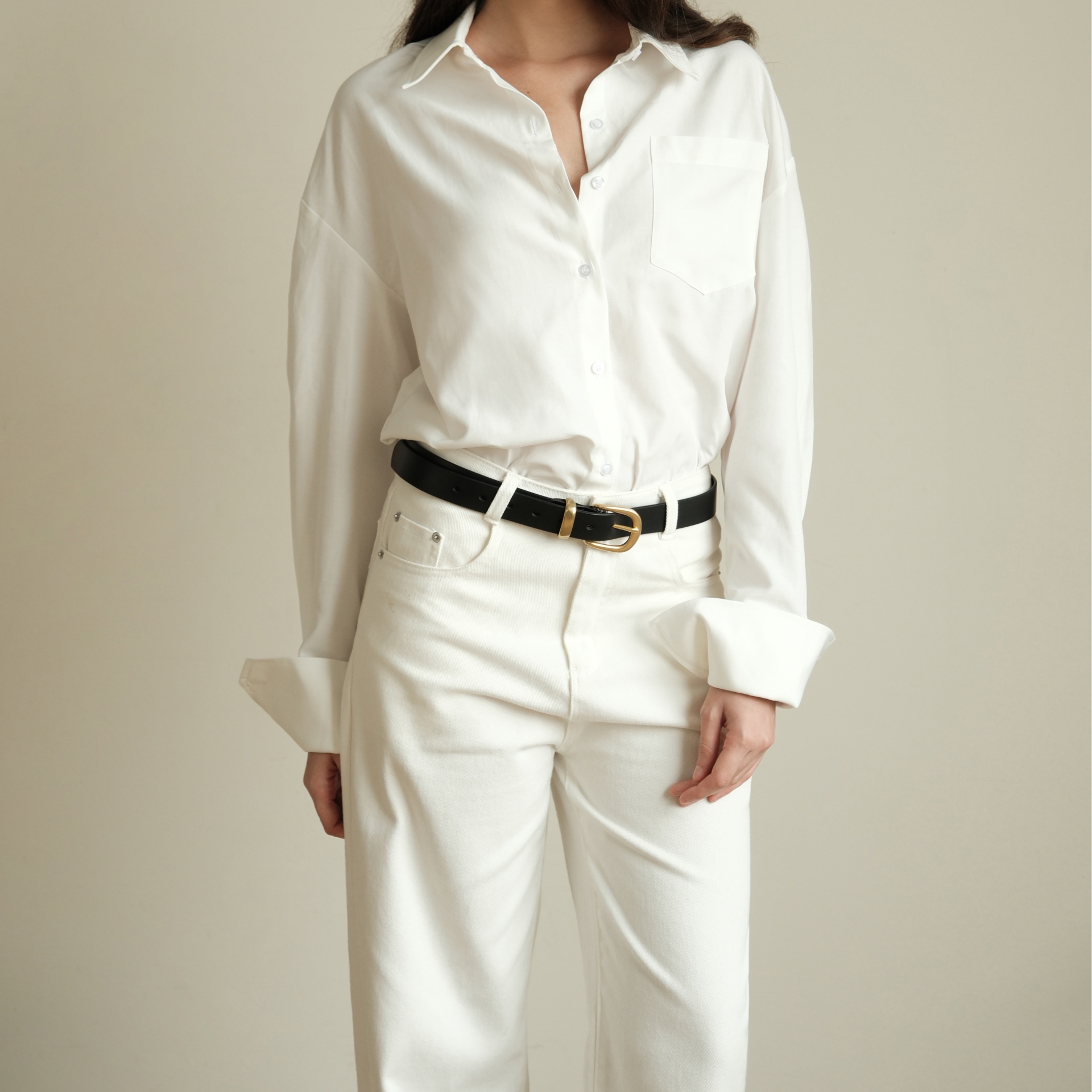 Classic Oversize Shirt — เสื้อเชิ้ตขาวคลาสสิกโอเวอร์ไซซ์ — 4