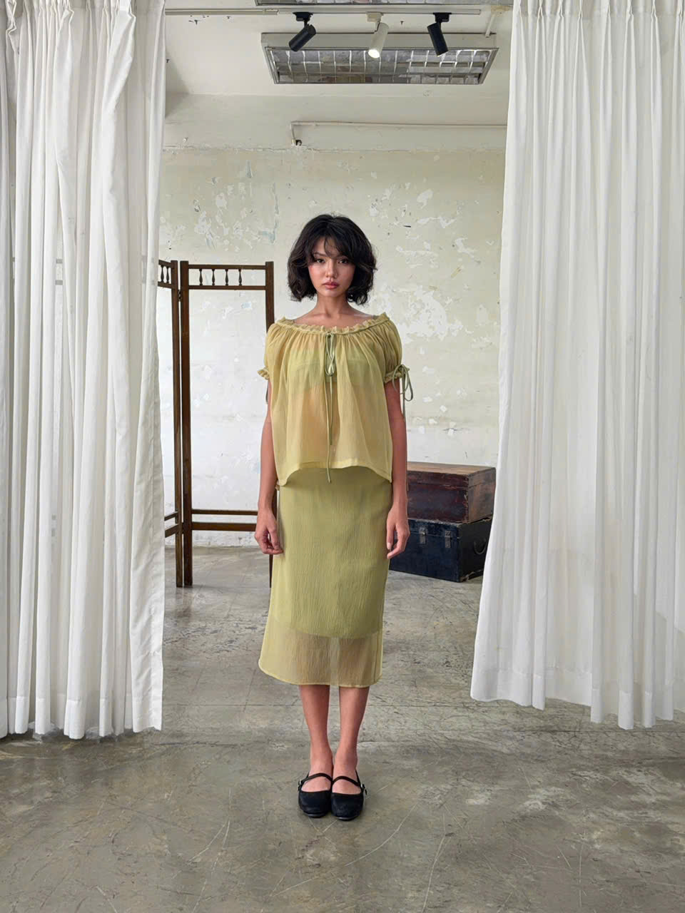 Olive Set — เซตกระโปรง เสื้อ และบรากรองผ้าชีฟอง สีเขียวมะกอก — 2