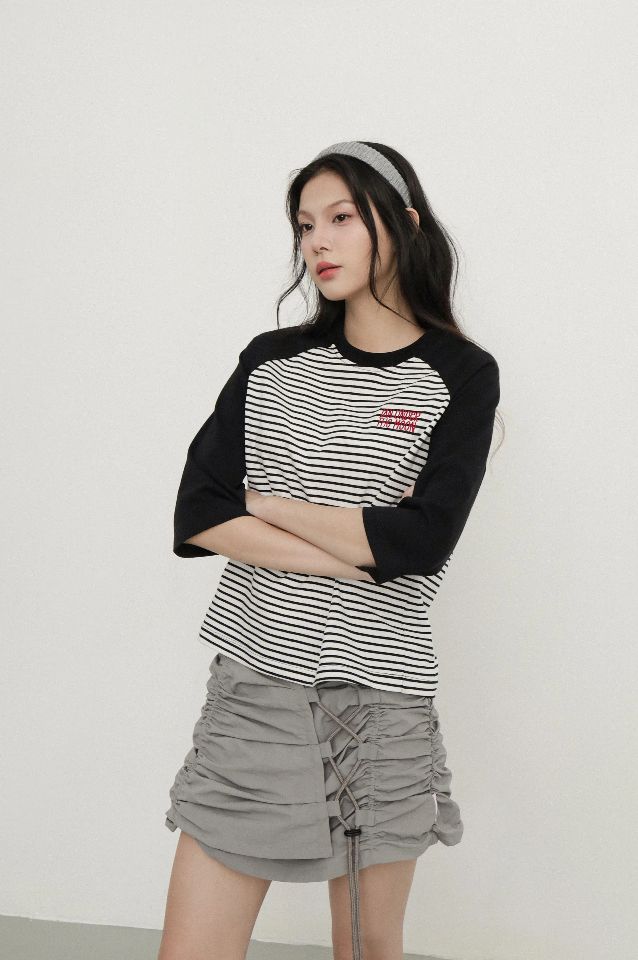 Raglan Stripe Tee — เสื้อแขนราแกลนลายทางขาวดำ — 4