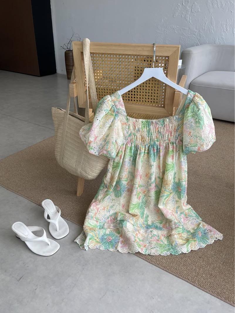 Tropical Signature Mini Dress — เดรสสั้นแขนพองลายฤดูร้อน ทรงตรงเรียบ — 2
