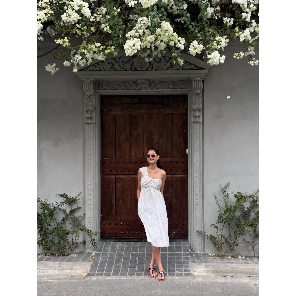 Floral Embroidered One Shoulder Dress — เดรสมิดิเปิดไหล่เดียว ปักดอกไม้ — 2