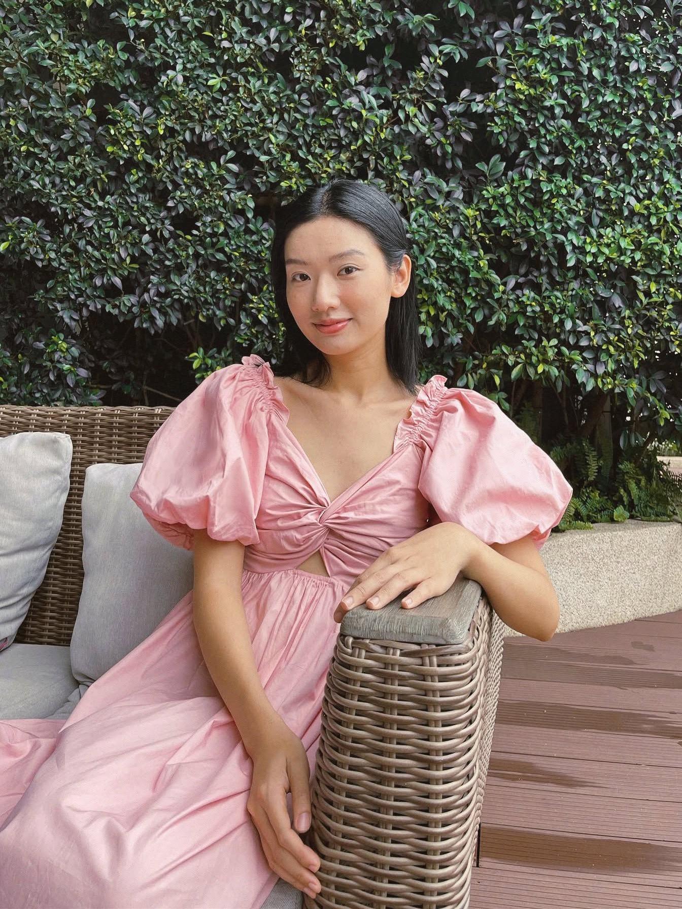 Twist Detail Cotton Midi Dress — เดรสมิดิแขนพองคอวีบิดอก ผ้าคอตตอน — 8