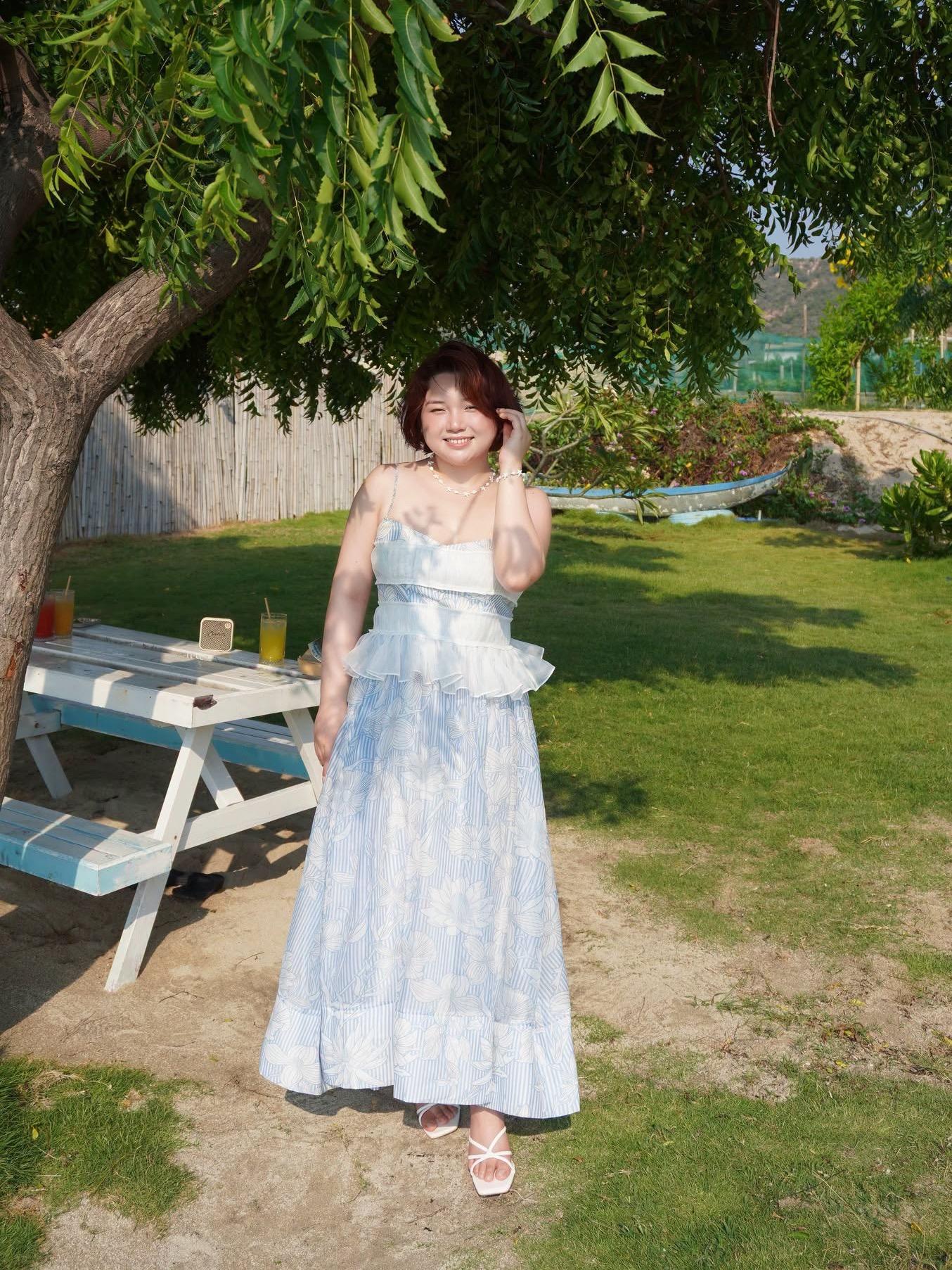 Floral Peplum Maxi Dress — เดรสแม็กซี่สายเดี่ยวจับจีบลายดอกไม้ ชายระบาย — 5