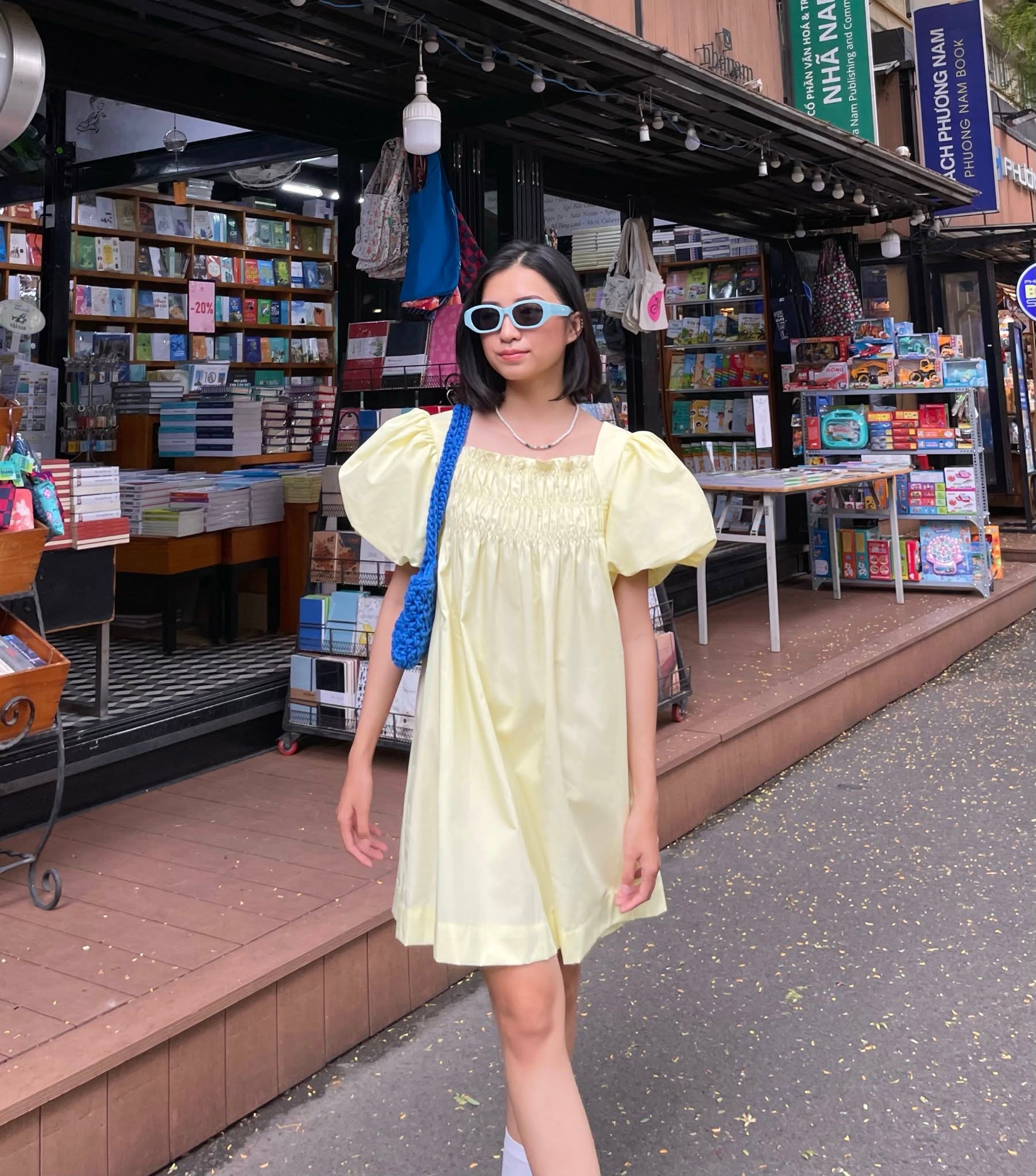 Signature Mini Dress — เดรสเบบี้ดอลล์แขนพอง ทรงตรงจับจีบอก — 5