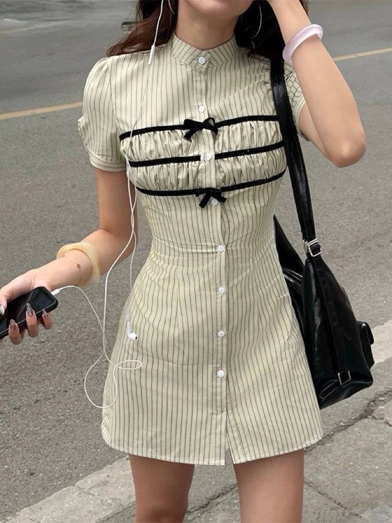 Striped Shirt Dress — เดรสเชิ้ตลายทางคอตั้ง ผูกโบว์ — 3