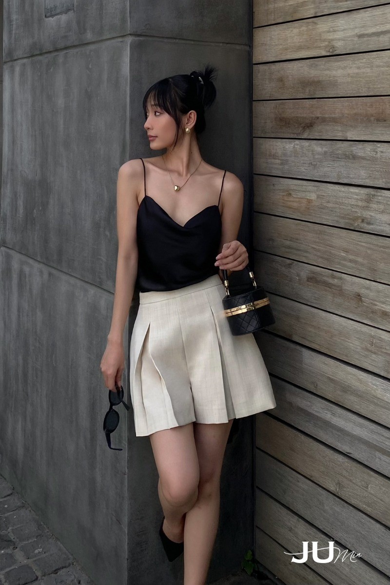 JUMin | Áo 2 dây lụa satin Silly Top · ล็อตใหม่